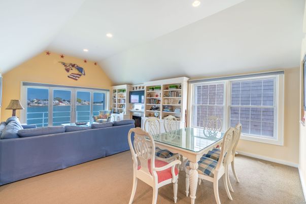 Dining room, Interior, Living room, Recessed Lighting
