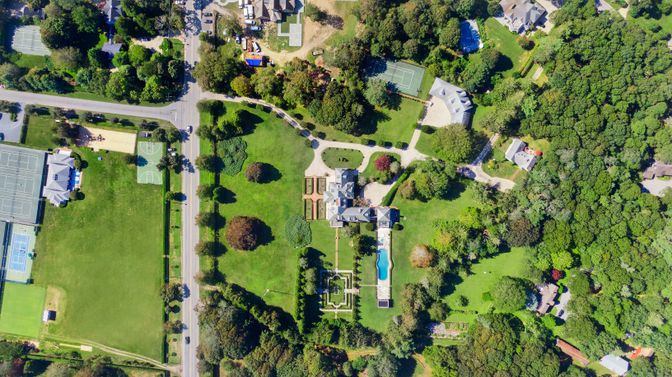Exterior, Drone