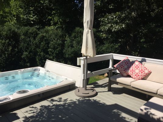 Exterior, Hot Tub