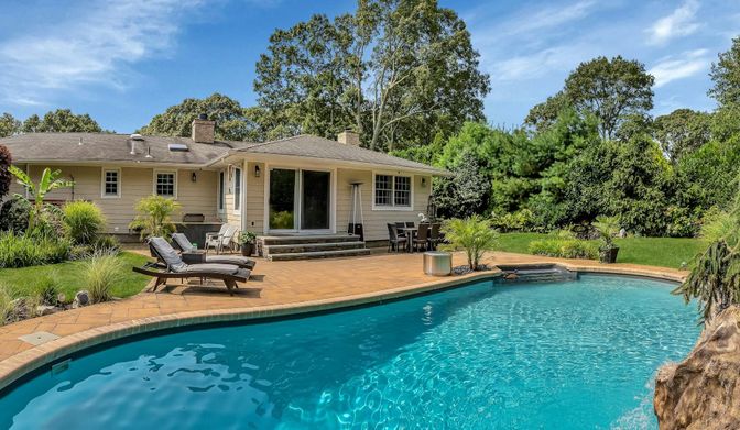 Exterior, Pool