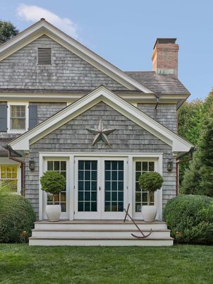 Exterior, Facade, American Craftsman