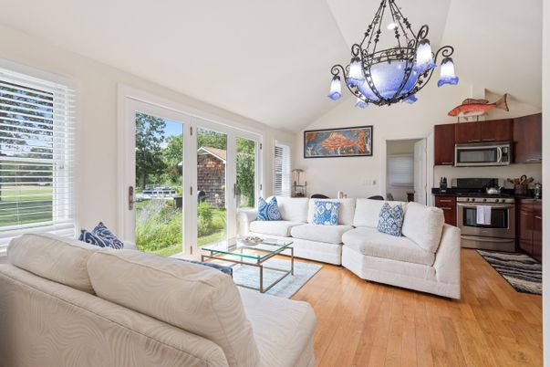 Chandelier, Interior, Kitchen, Living room, Stainless Steel Appliances, Wood Texture Flooring