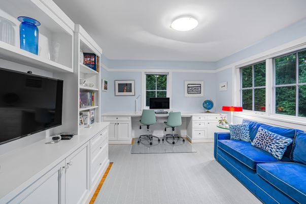 Home Office, Interior