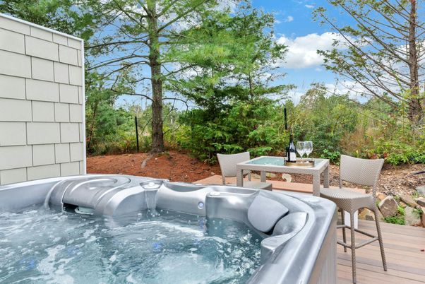 Exterior, Hot Tub