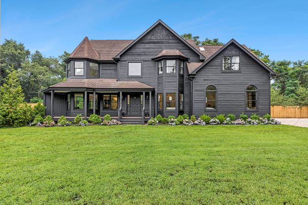 Exterior, Facade, Queen Anne Victorian
