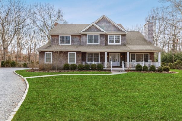 Exterior, Facade, Cape Cod
