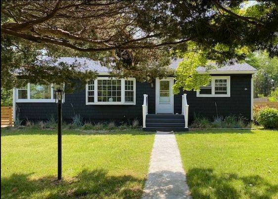 Backyard, Exterior, Facade, Cape Cod