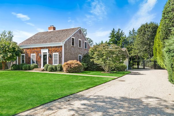 Backyard, Exterior, Facade, Brick Facade, Cape Cod