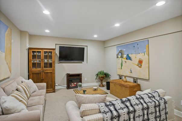 Fireplace, Interior, Living room, Recessed Lighting