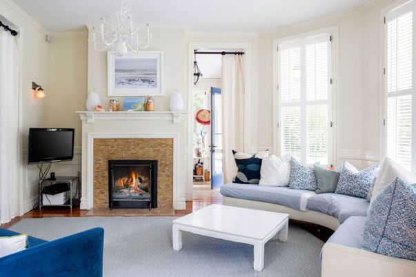 Chandelier, Fireplace, Interior, Living room