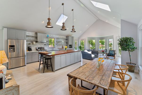 Dining room, Interior, Kitchen, Living room, Pendant Lights, Recessed Lighting, Stainless Steel Appliances, Wood Texture Flooring