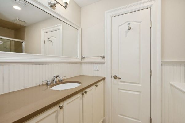 Bathroom, Interior, Recessed Lighting