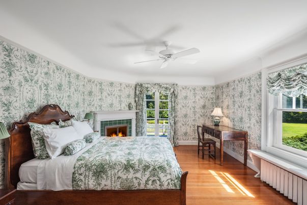 Bedroom, Fireplace, Interior, Wood Texture Flooring