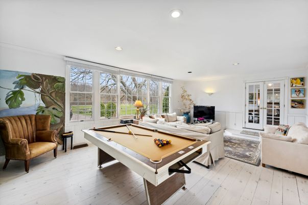 Billiard Table, Game Room, Interior, Living room, Recessed Lighting, Wood Texture Flooring