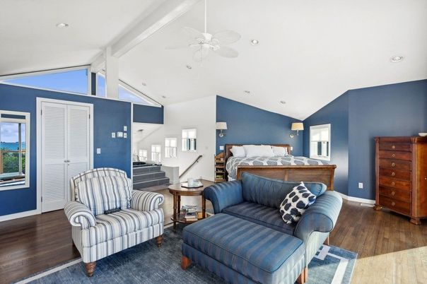 Bedroom, Interior, Living room, Recessed Lighting, Water, Wood Texture Flooring