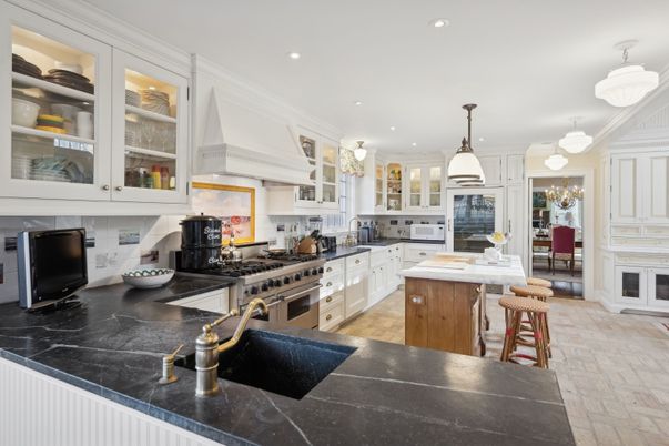 Dining room, Interior, Kitchen, Pendant Lights, Recessed Lighting, Stainless Steel Appliances