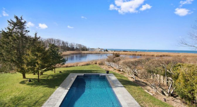 Exterior, Pool, Water