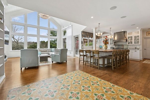 Chandelier, Interior, Kitchen, Living room, Recessed Lighting, Wood Texture Flooring