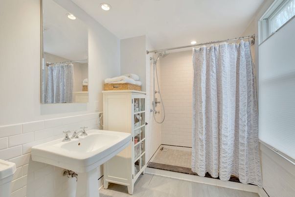 Bathroom, Interior, Recessed Lighting