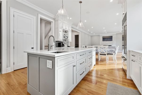 Dining room, Interior, Kitchen, Pendant Lights, Recessed Lighting, Wood Texture Flooring
