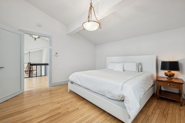 Bedroom, Interior, Pendant Lights, Wood Texture Flooring