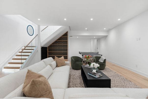 Billiard Table, Game Room, Interior, Living room, Recessed Lighting, Wood Texture Flooring