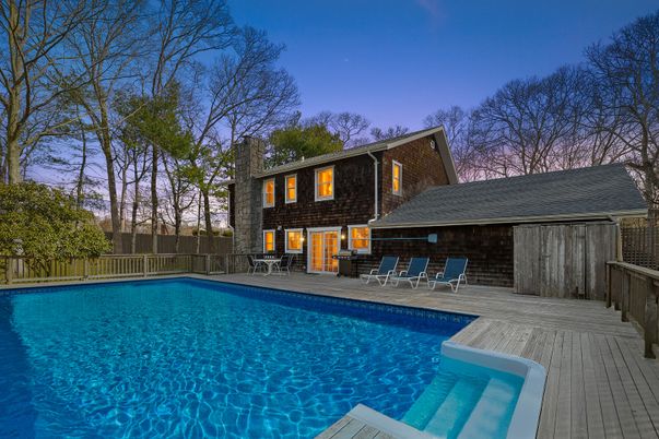 Exterior, Pool