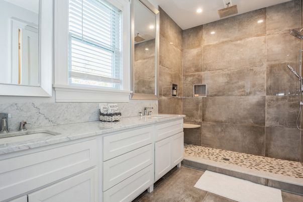 Bathroom, Dual Sink Vanities, Interior, Recessed Lighting