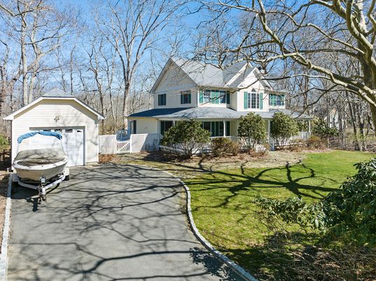 Backyard, Detached Garage, Exterior