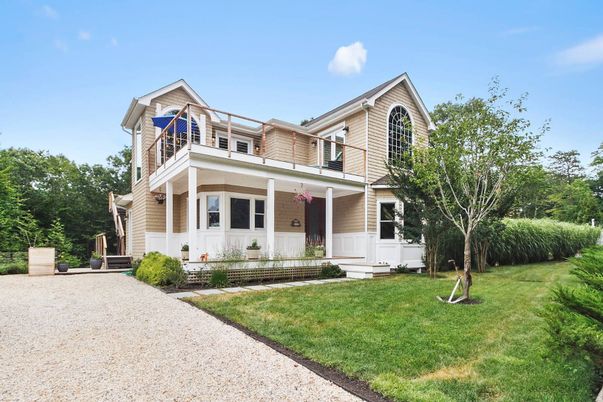 Backyard, Exterior, Facade, Farmhouse