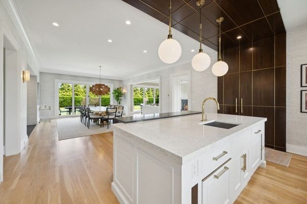 Chandelier, Dining room, Interior, Kitchen, Pendant Lights, Recessed Lighting, Wood Texture Flooring