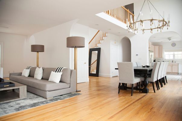Chandelier, Dining room, Interior, Living room, Pendant Lights, Wood Texture Flooring