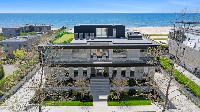 Exterior, Drone
