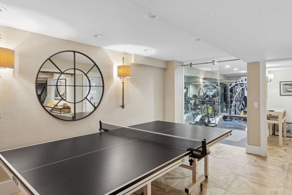 Game Room, Interior, Recessed Lighting