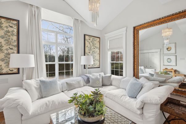 Chandelier, Interior, Living room, Pendant Lights, Wood Texture Flooring