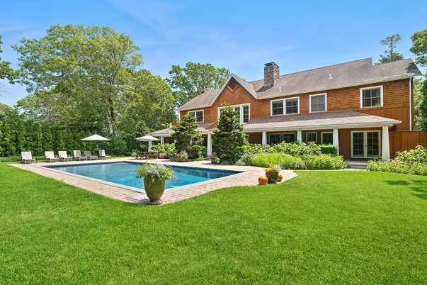 Backyard, Exterior, Facade, Pool, Georgian