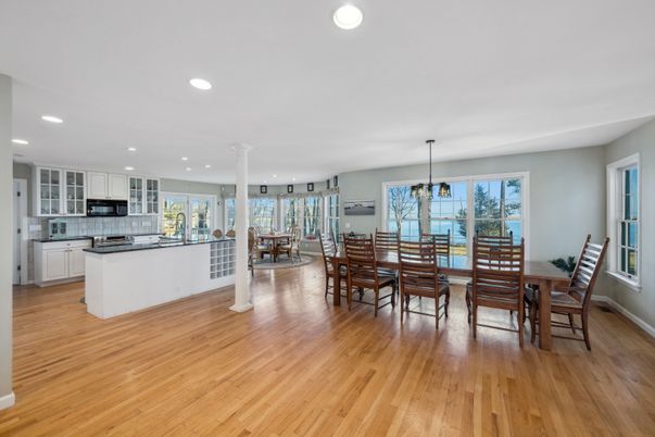Dining room, Interior, Kitchen, Pendant Lights, Recessed Lighting, Wood Texture Flooring