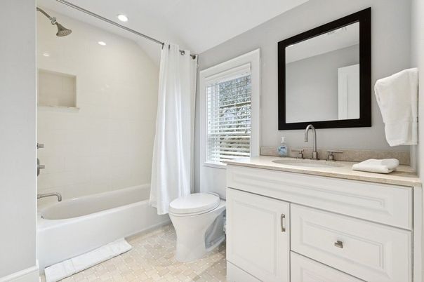 Bathroom, Interior, Recessed Lighting