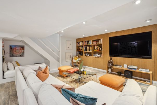 Interior, Living room, Recessed Lighting, Wood Texture Flooring
