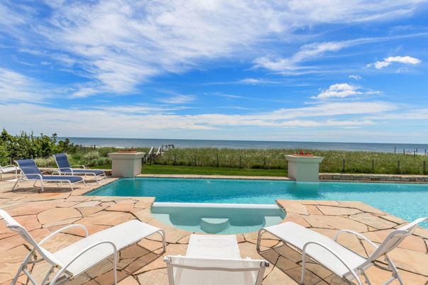 Exterior, Pool, Water