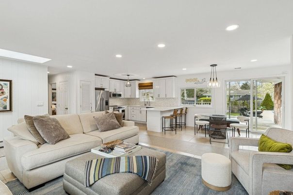Dining room, Interior, Kitchen, Living room, Pendant Lights, Recessed Lighting, Stainless Steel Appliances, Wood Texture Flooring