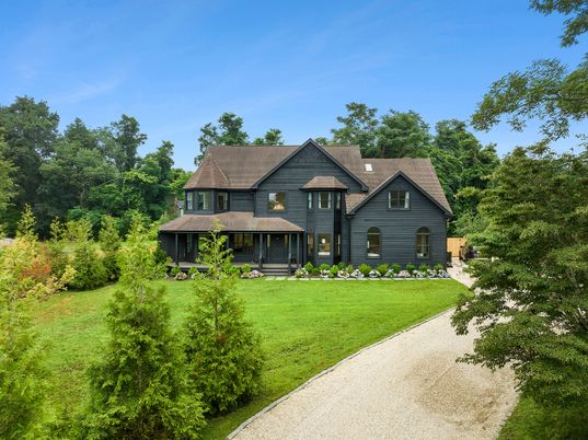 Backyard, Exterior, Facade, Log Home