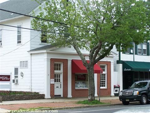 Exterior, Facade, Brick Facade, None