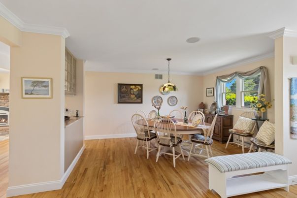 Dining room, Fireplace, Interior, Pendant Lights, Wood Texture Flooring