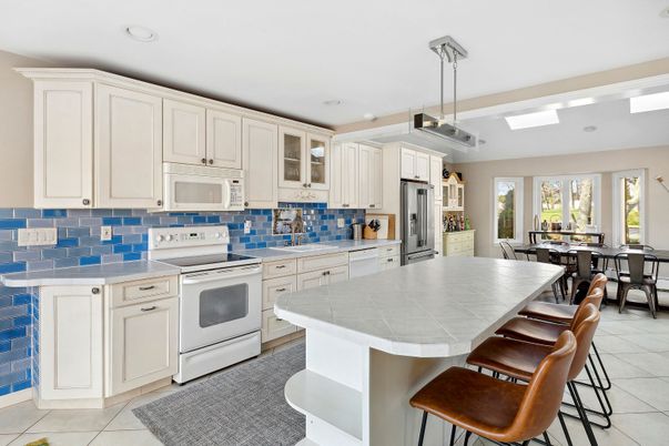 Dining room, Interior, Kitchen, Pendant Lights, Recessed Lighting