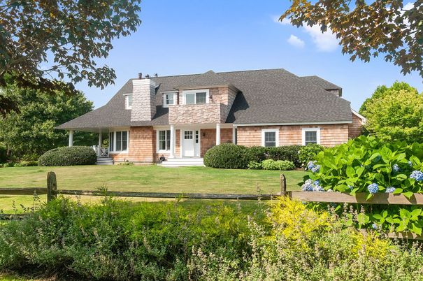 Exterior, Facade, Brick Facade, Cape Cod