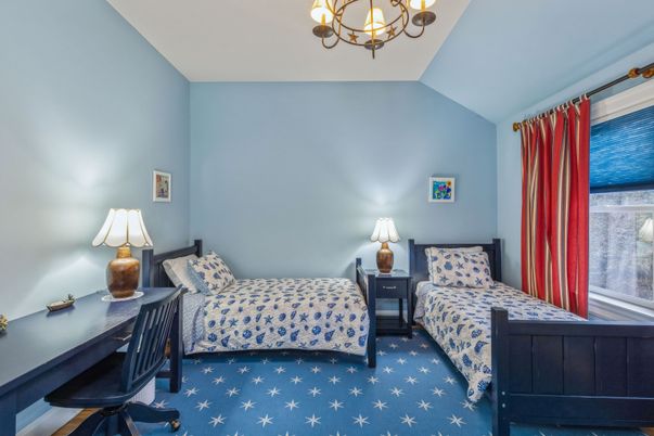 Bedroom, Chandelier, Home Office, Interior
