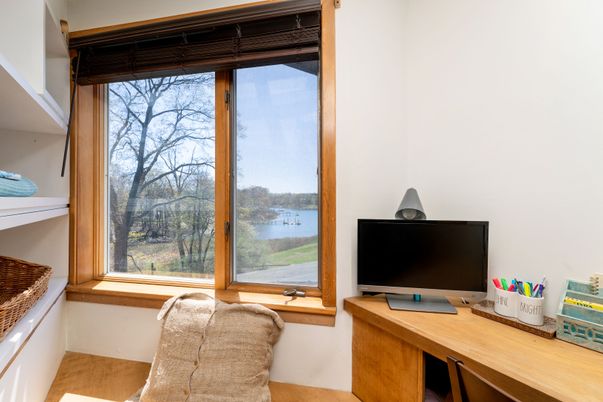 Home Office, Interior, Water