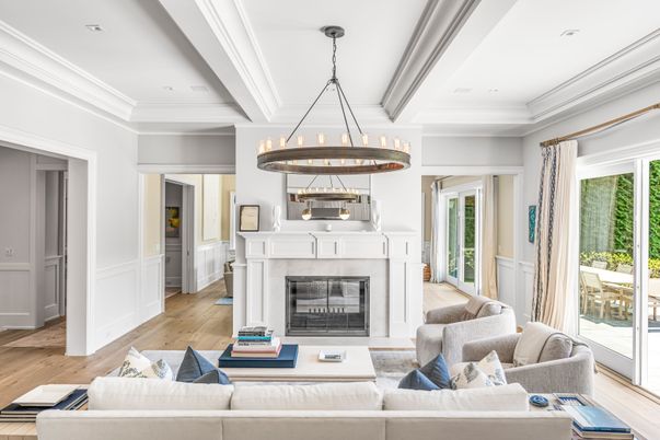 Chandelier, Fireplace, Interior, Living room, Pendant Lights, Recessed Lighting, Wood Texture Flooring