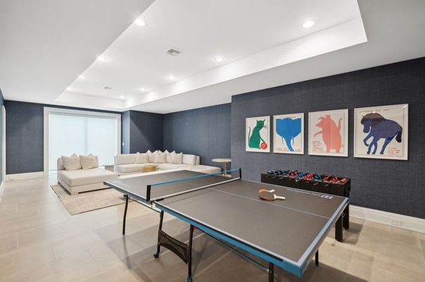 Game Room, Interior, Recessed Lighting